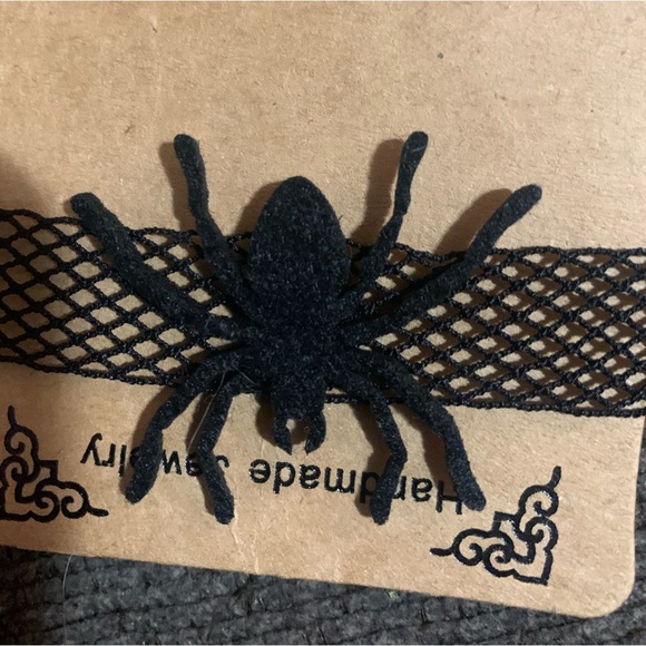⭐️🕷️Black Fishnet Spider Choker Gothic Halloween NWT - Picture 1 of 3